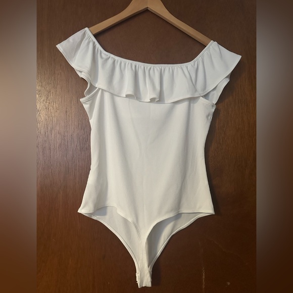 EXPRESS White Ruffle Bodysuit - Picture 2 of 2